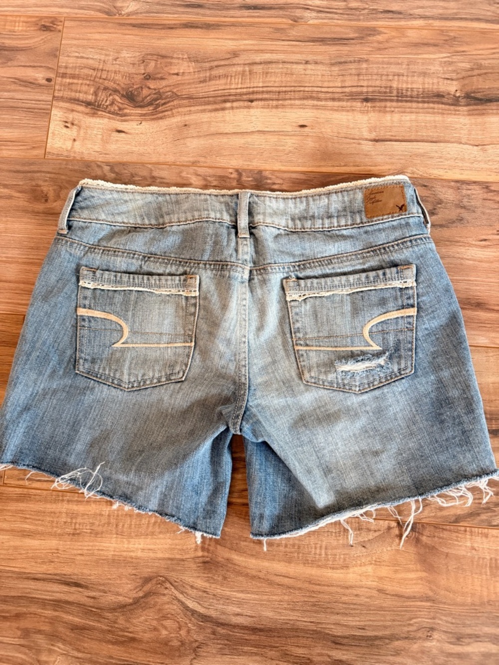 American Eagle Outfitters Light Blue Frayed Hem Denim Shorts Lace Detail - Picture 2 of 8